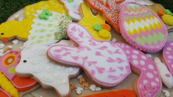 Paaskoeken decoreren met Royal Icing