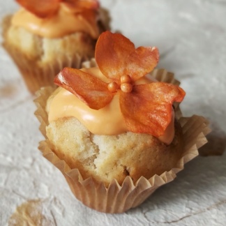 4 Oranjefans Duffins  (Muffin-Donut Hybrids)