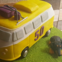 VWbus cake